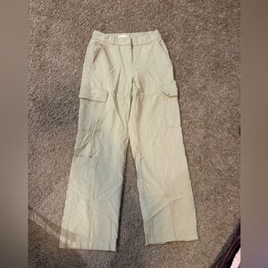 H&M Women’s Lightweight Linen Blend Khaki Cargo Pants Size 2